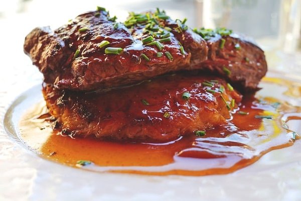 Comment choisir un hôtel avec un restaurant renommé ?